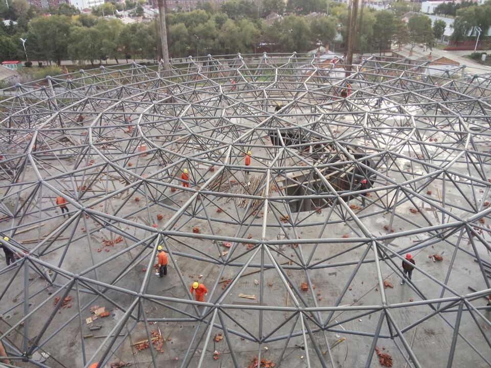 二连浩特全民健身中心网架