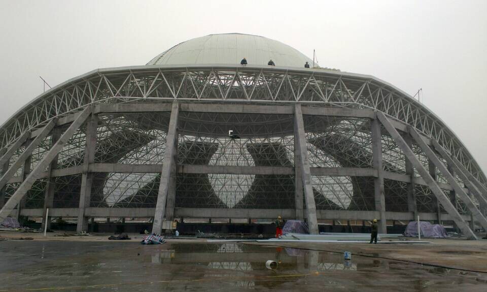 二连浩特温泉馆网架工程